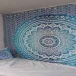 WALL TAPESTRY WITH FLORAL PATTERN LOOK GOOD?